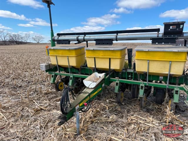 Image of John Deere 1750 equipment image 1