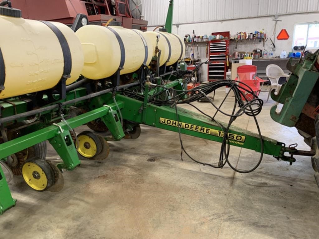 John Deere 1750 Equipment Image0