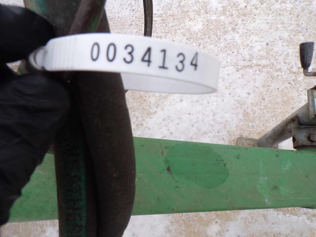 Image of John Deere 1750 equipment image 1