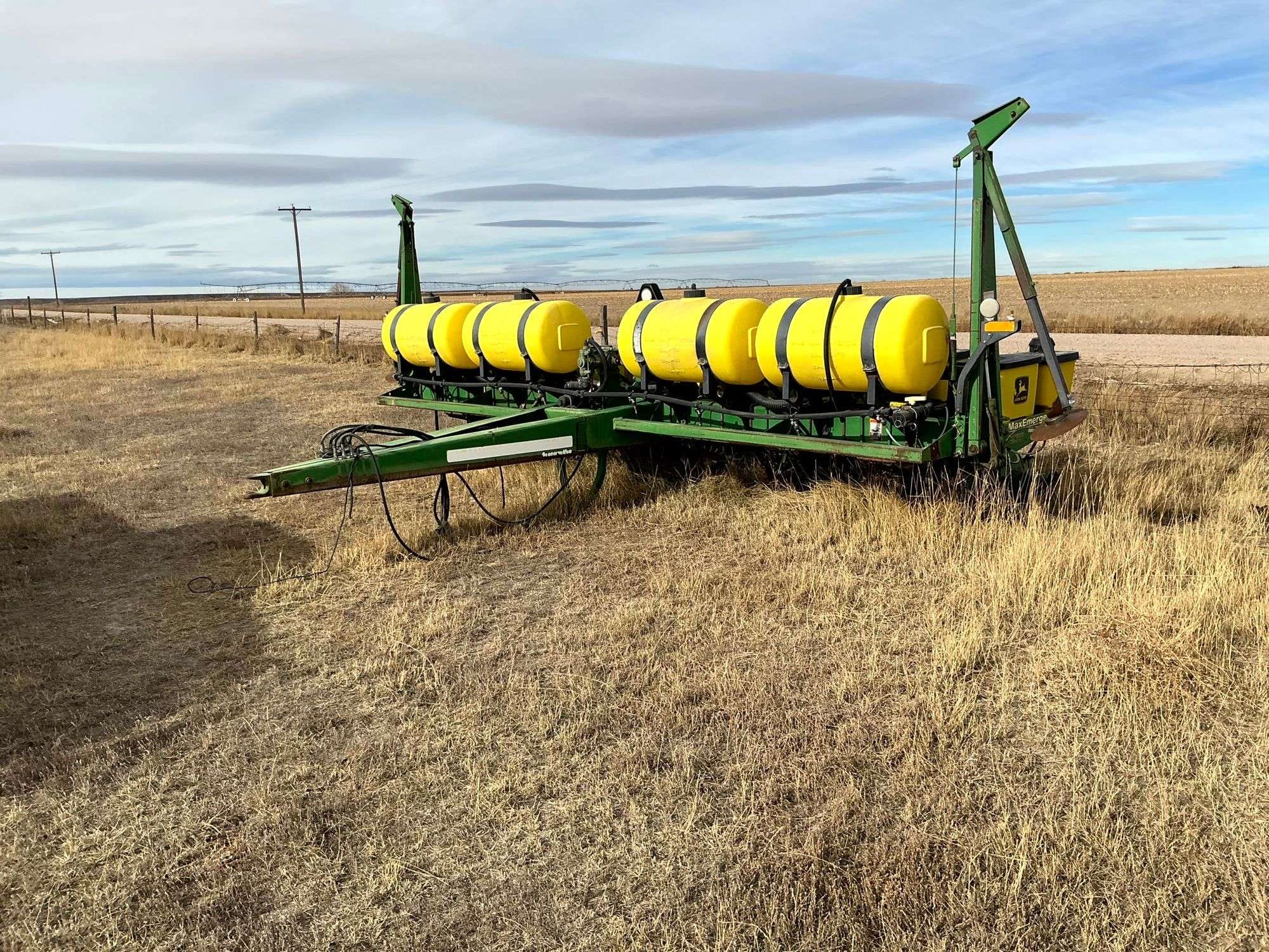John Deere 1750 Equipment Image0