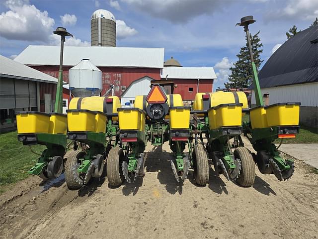 Image of John Deere 1750 equipment image 4