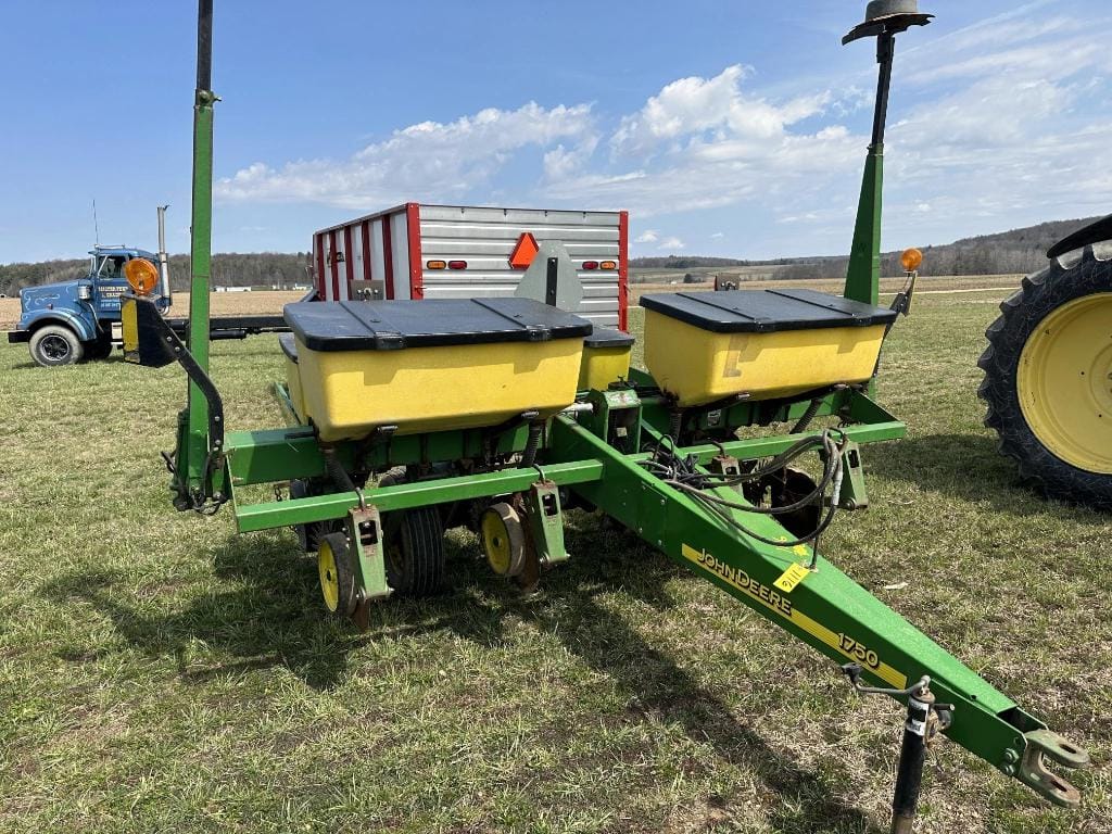 Main image John Deere 1750