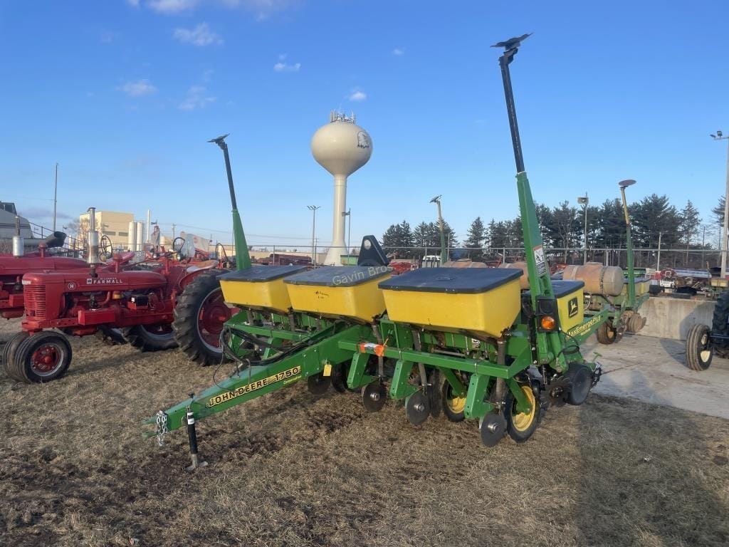Main image John Deere 1750