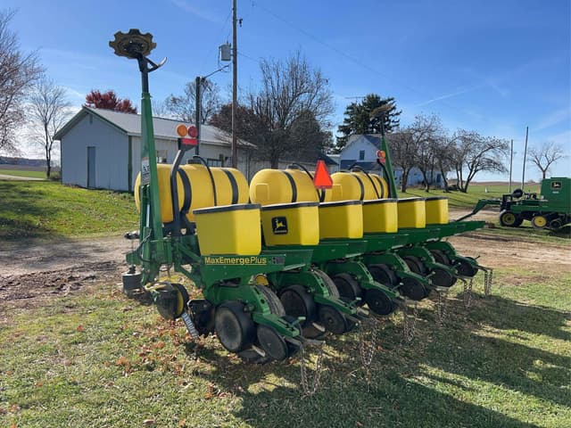 Image of John Deere 1750 equipment image 2