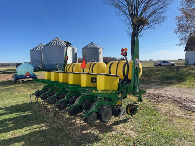 Image of John Deere 1750 equipment image 4