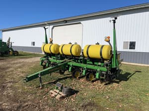 John Deere 1750 Image