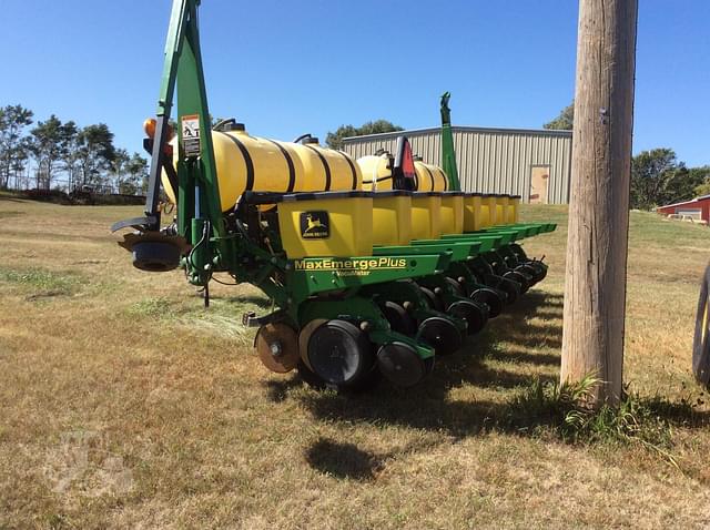 Image of John Deere 1750 equipment image 4