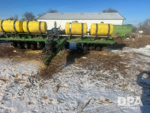 Image of John Deere 1750 equipment image 1