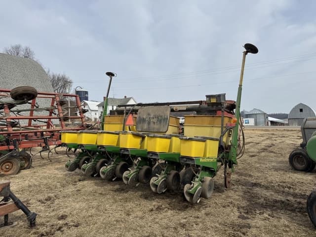 Image of John Deere 1750 equipment image 4