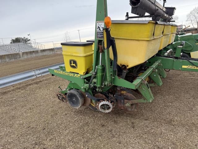 Image of John Deere 1750 equipment image 2