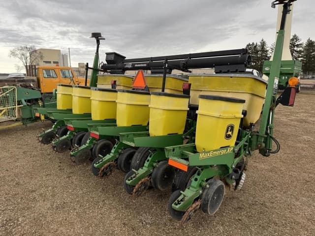 Image of John Deere 1750 equipment image 4