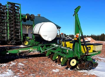 Main image John Deere 1750