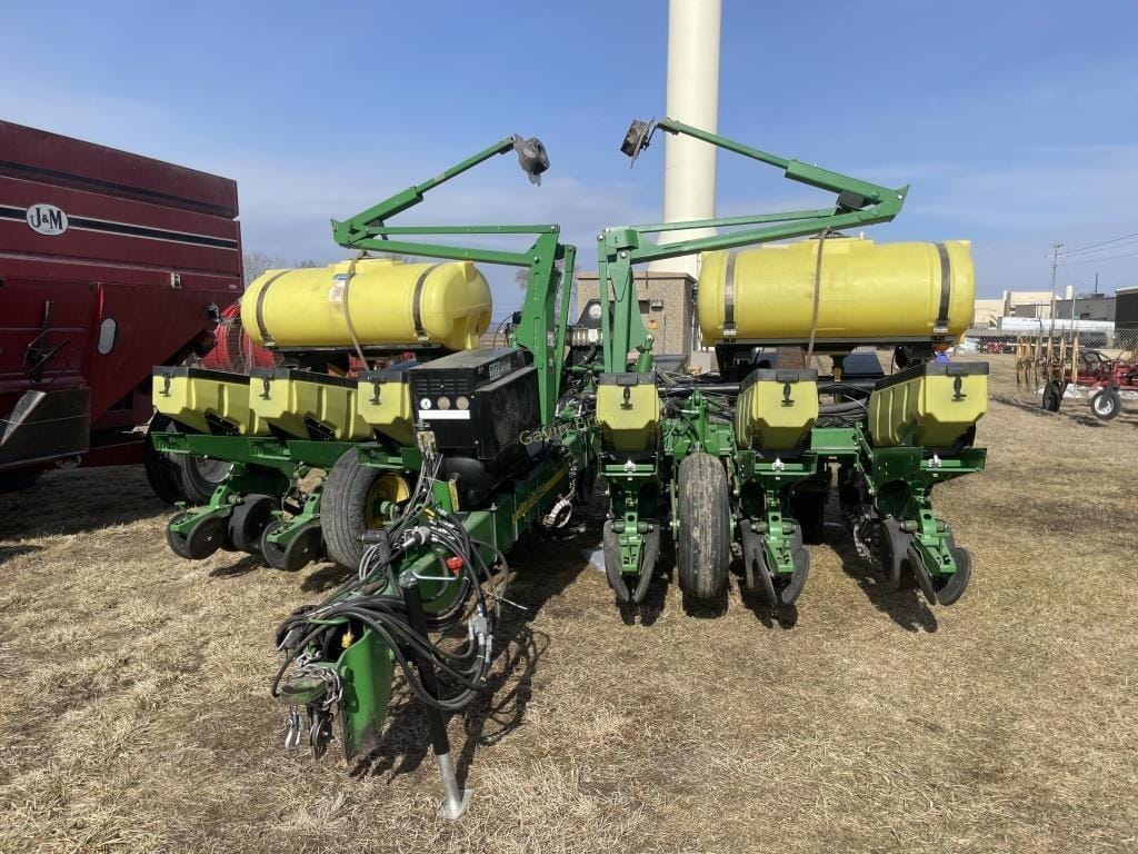 Main image John Deere 1760