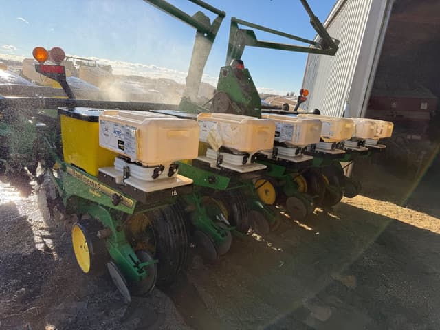 Image of John Deere 1760 equipment image 3