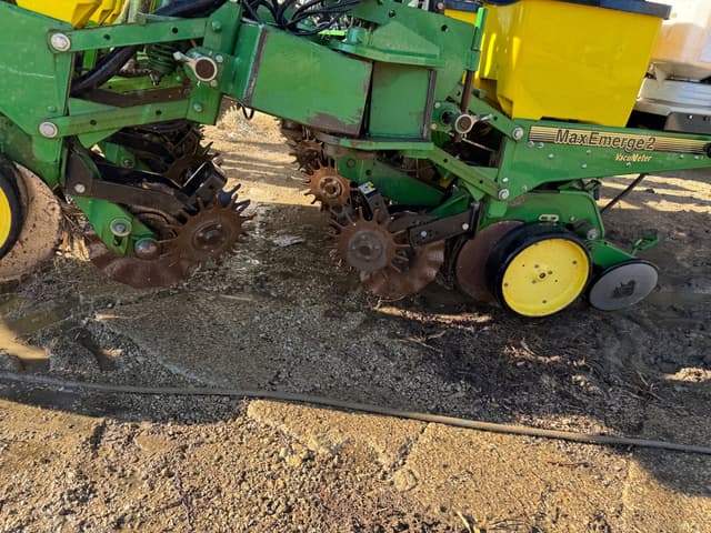 Image of John Deere 1760 equipment image 2