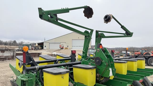 Image of John Deere 1760 equipment image 4