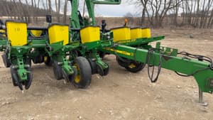 John Deere 1760 Image