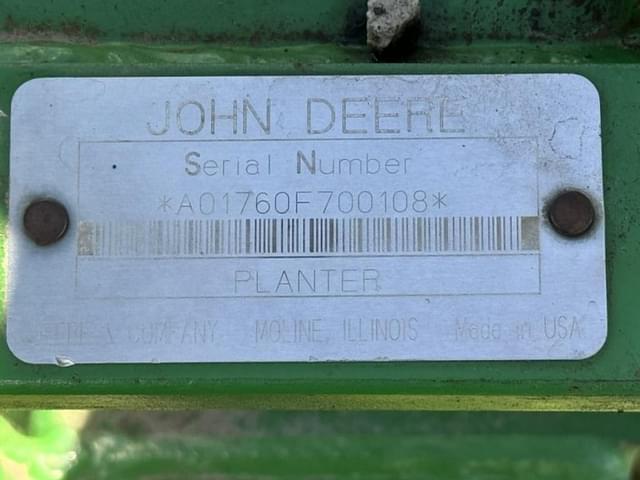 Image of John Deere 1760 equipment image 1