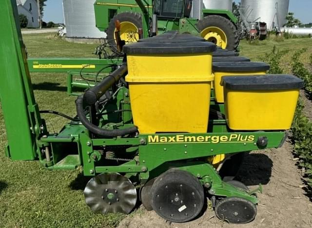 Image of John Deere 1760 equipment image 2