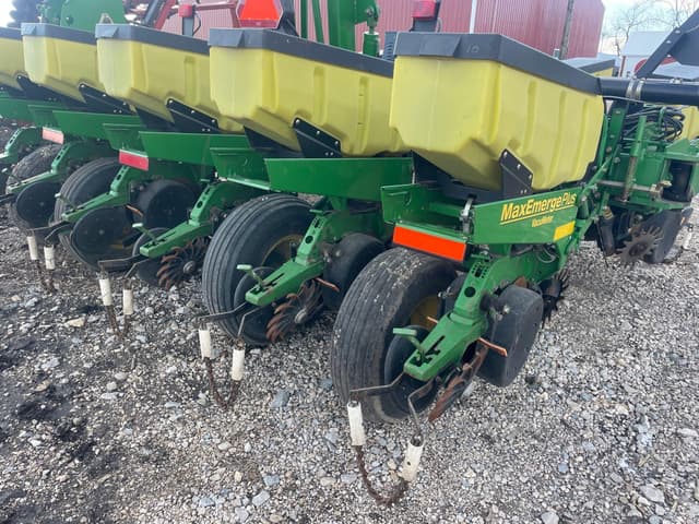 Image of John Deere 1760 equipment image 4