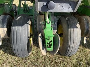 Main image John Deere 1760 19