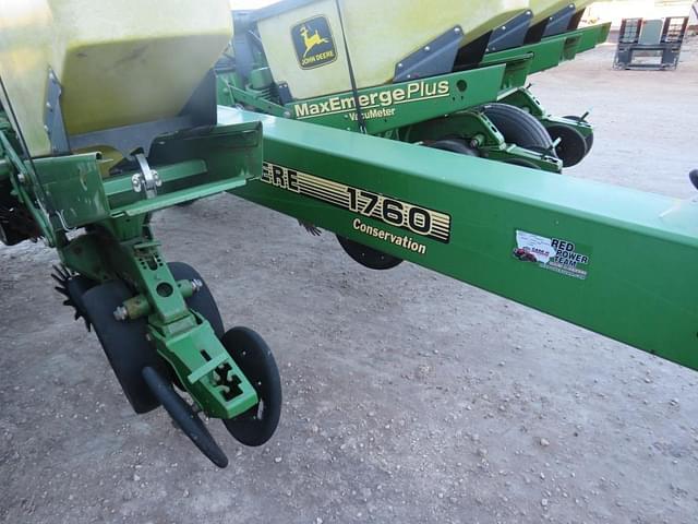 Image of John Deere 1760 equipment image 1