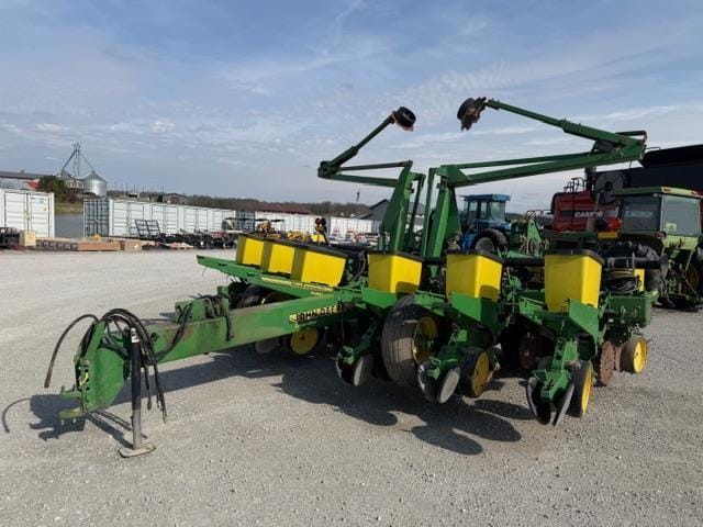 John Deere 1760 Equipment Image0