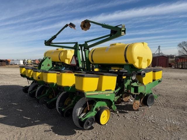 Image of John Deere 1760 equipment image 4