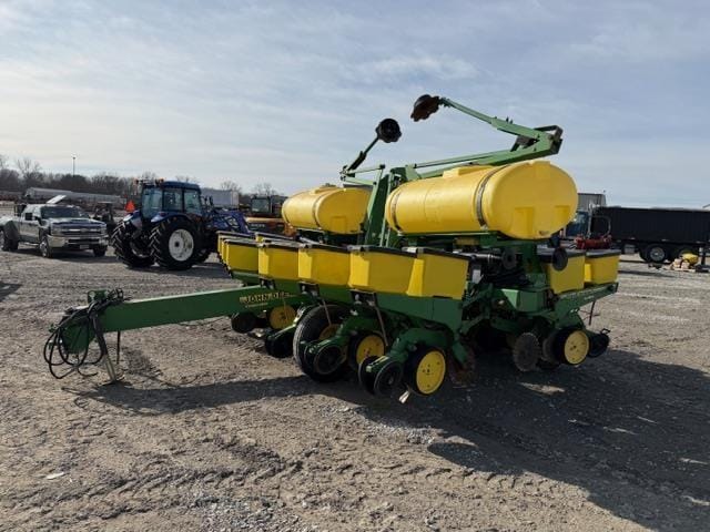 John Deere 1760 Equipment Image0