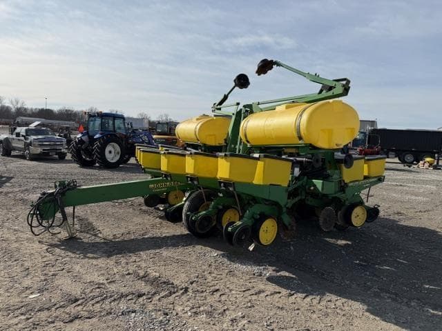 Image of John Deere 1760 Primary image