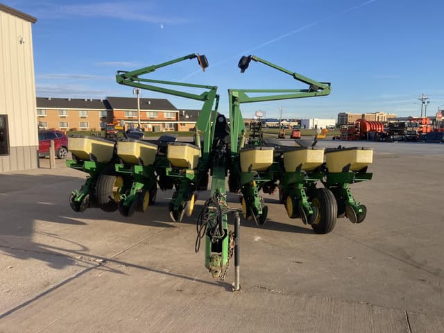 Image of John Deere 1760 equipment image 2