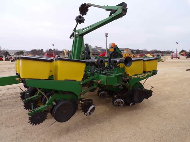 Image of John Deere 1760 equipment image 3