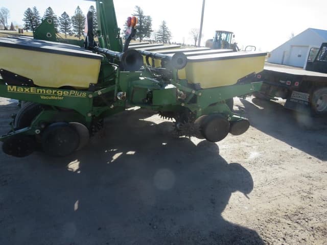 Image of John Deere 1760 equipment image 2