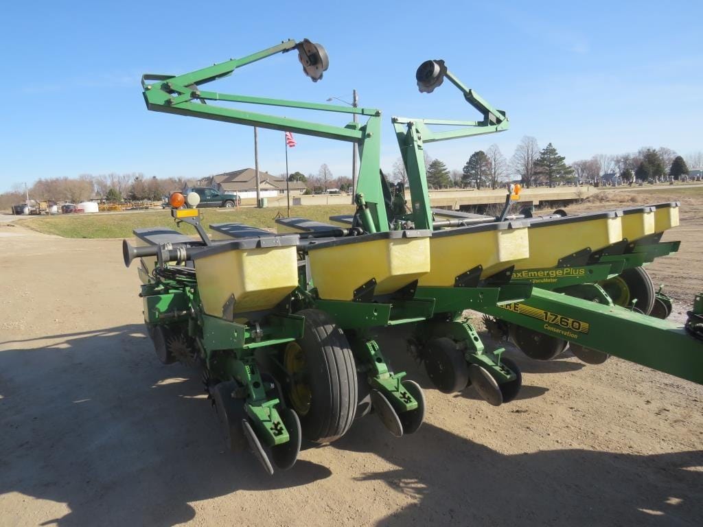 John Deere 1760 Equipment Image0