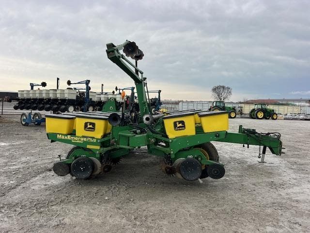 Image of John Deere 1760 equipment image 2