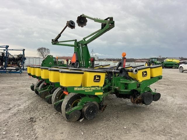 Image of John Deere 1760 equipment image 3