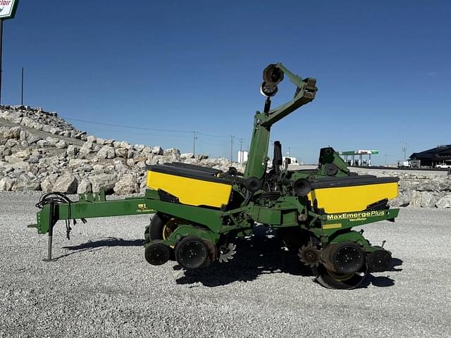 Image of John Deere 1760 equipment image 1