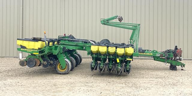 Image of John Deere 1760 equipment image 2