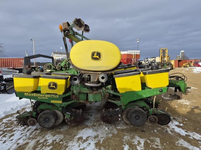 Image of John Deere 1760 equipment image 4