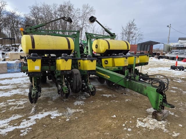 Image of John Deere 1760 equipment image 2