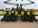 John Deere 1760 Image