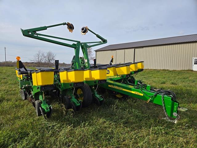 Image of John Deere 1760 equipment image 3