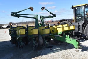 2001 John Deere 1760 Image