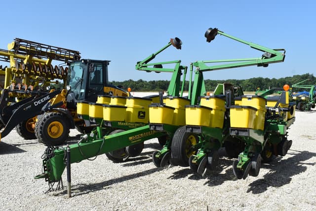 Image of John Deere 1760 equipment image 2