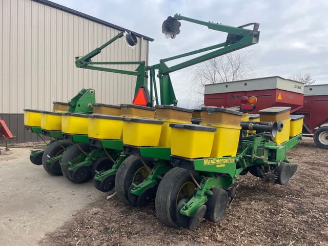 Image of John Deere 1760 equipment image 3