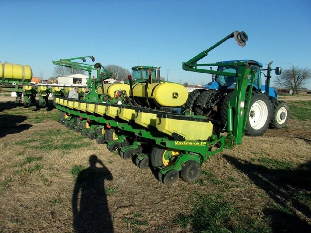 John Deere 1760 Equipment Image0