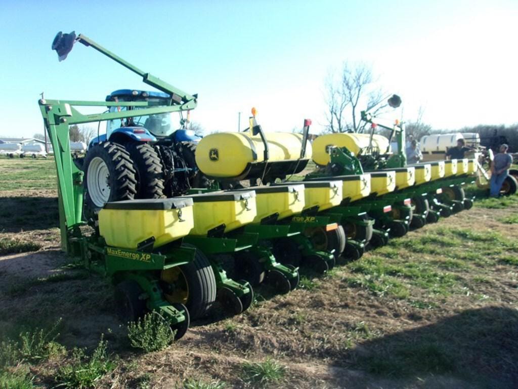 Main image John Deere 1760