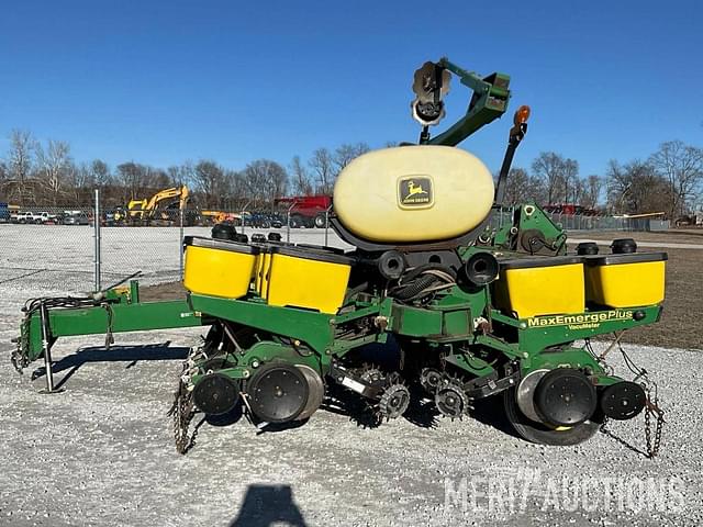 Image of John Deere 1760 equipment image 1