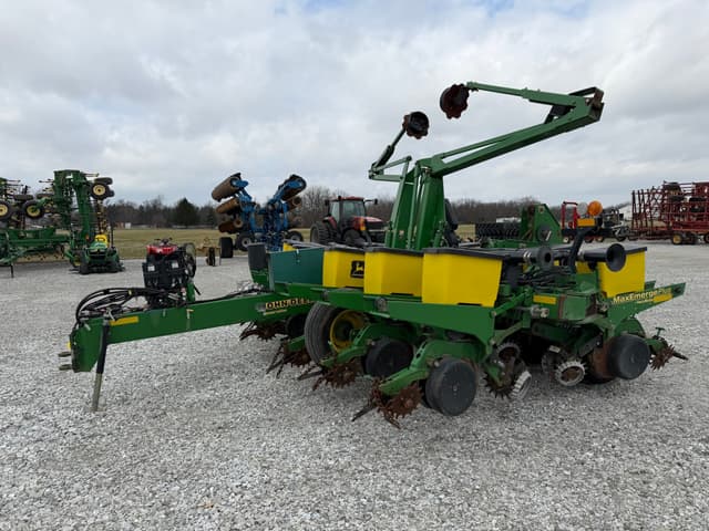 Image of John Deere 1760 equipment image 3