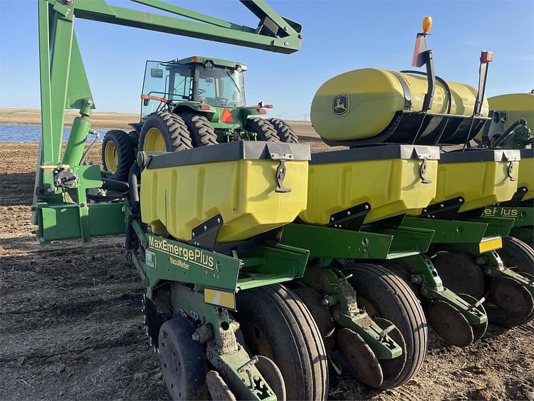 Main image John Deere 1770 14